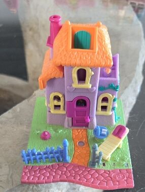 Vintage Bluebird Polly Pocket 1994 Giraffe House Animal Wonderland Compact Only